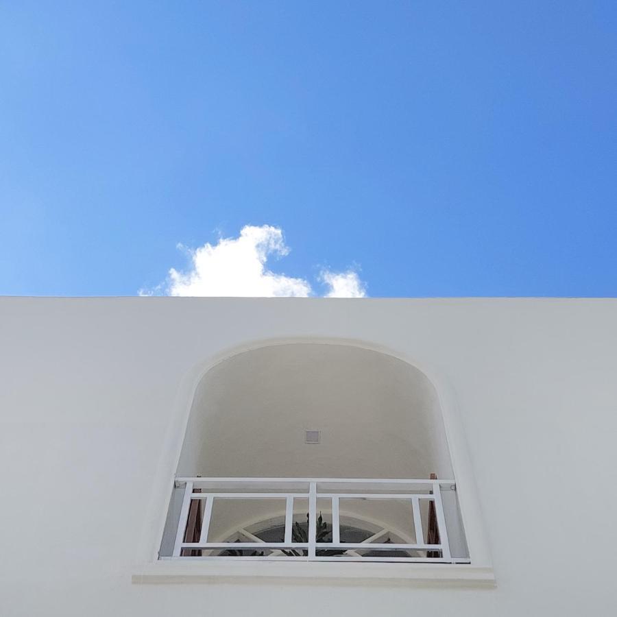 The Riton Hotel Tigaras Экстерьер фото