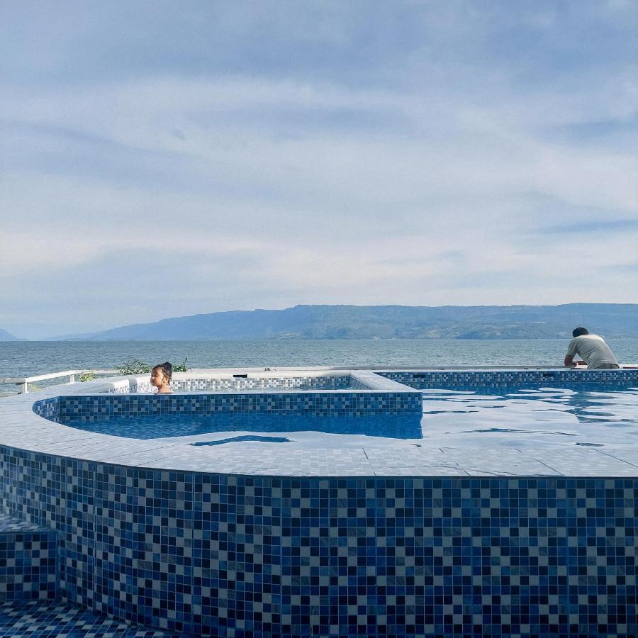 The Riton Hotel Tigaras Экстерьер фото
